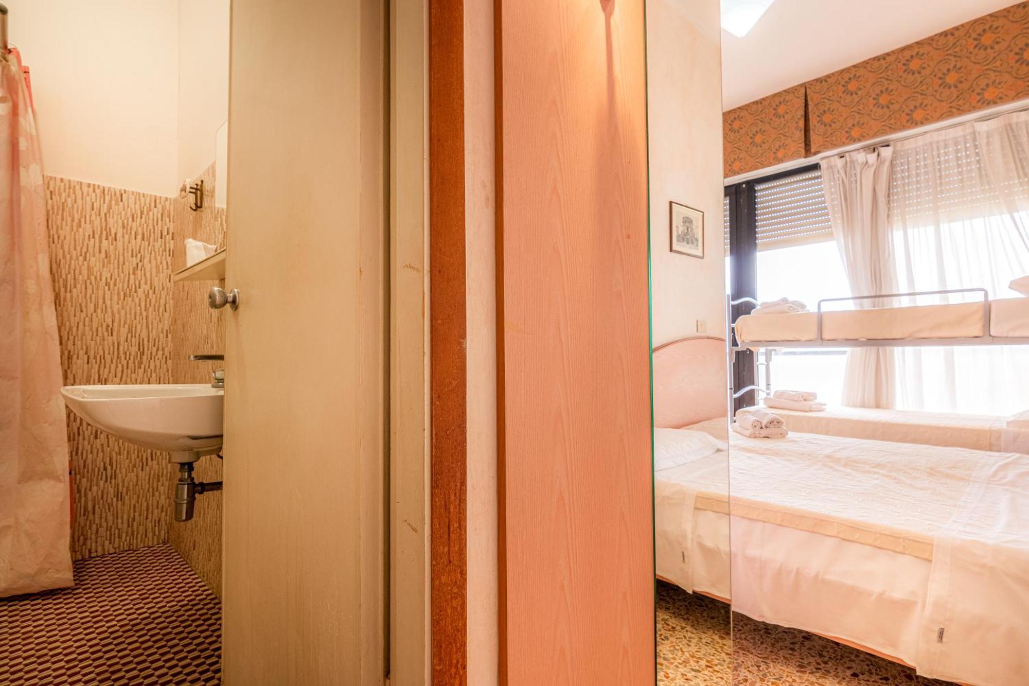 Hotel Crown Rimini Kültér fotó