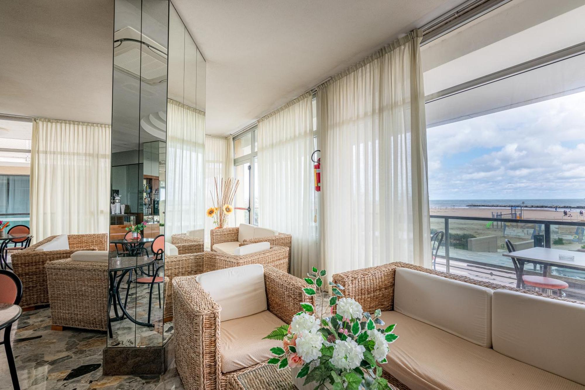 Hotel Crown Rimini Kültér fotó