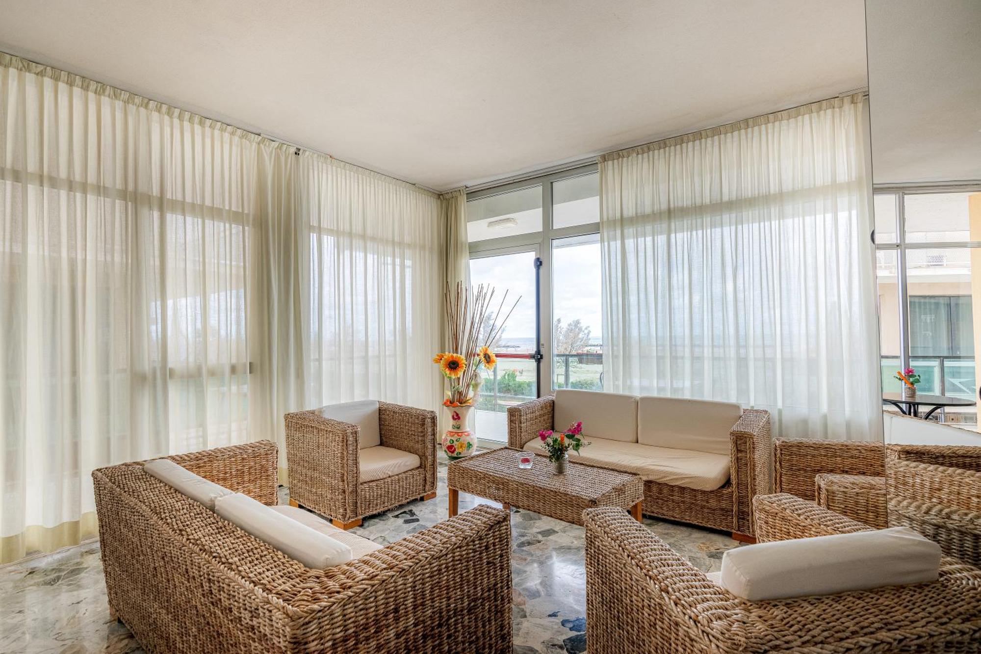 Hotel Crown Rimini Kültér fotó
